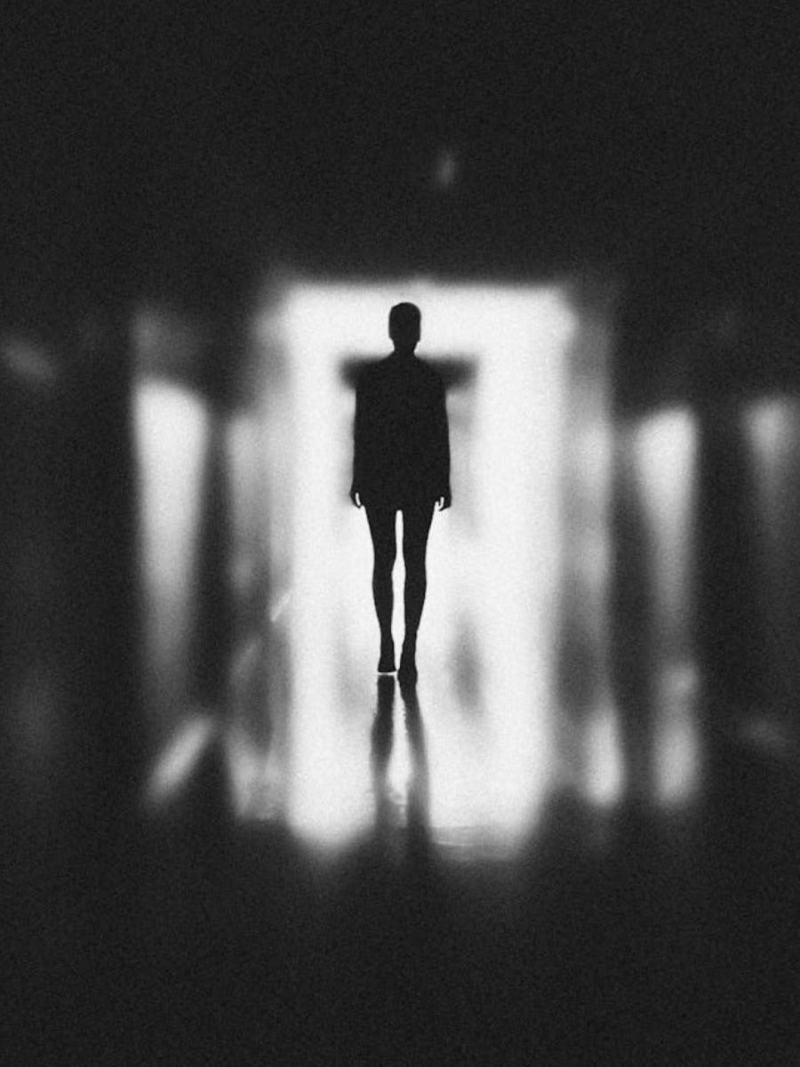 1. ΠΟΙΟΣ ΕΙΜΑΙ&nbsp;?