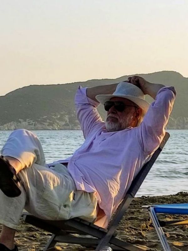 ΩΡΑ ΓΙΑ ΠΑΡΑΛΙΑ